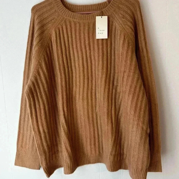 Women’s size 3X a new day sweater tan.NWT - Picture 1 of 9